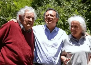 Mujica envió un mensaje de égida a Gustavo Petro tras el rechazo de su reforma laboral