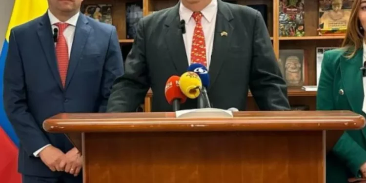 Qué implicaría que EE. UU. le retire la certificación antidrogas a Colombia