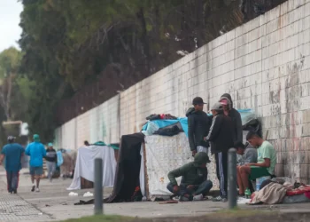 La pobreza urbana en Argentina baja al 38,1 % en el segundo semestre de 2024