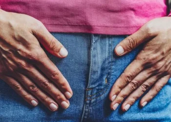 Síntomas del cáncer de ovario: parecen pequeñas molestias sin embargo son señales de alarma