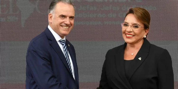 “nones lo hubiera hecho así”, dijo el canciller Lubetkin sobre cuestionada declaración de la Celac