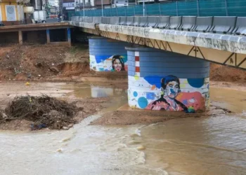 Medio Ambiente se ofreció a escrutar las ramblas seis horas antes del desbordamiento del Poyo