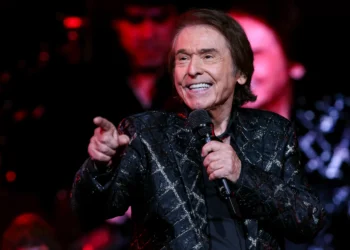 Raphael anuncia que vuelve a los escenarios tras cuerpo diagnosticado con un linfoma cerebral