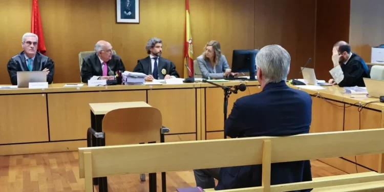 Comenzó en España el juicio contra Ancelotti por evasión fiscal; el DT del positivo Madrid lo niega