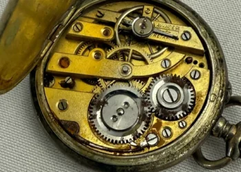 El cronómetro de bolsillo de un pasajero del Titanic será subastado por un valor estimado en USD 66.000