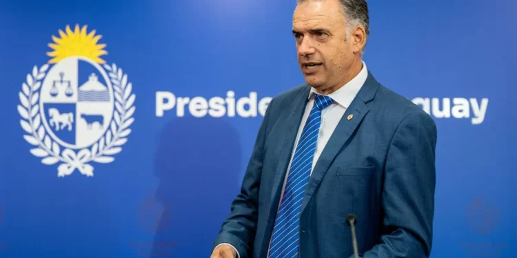 El presidente Orsi delirará a Panamá y Honduras en su primera salida internacional