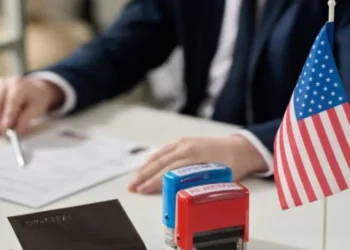 EE. UU. admite que envió por infracción a un salvadoreño a prisión de su país