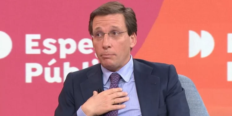 José Luis Martínez-Almeida habla del embarazo de su aristócrata y confiesa la petición que le hará a la Virgen de la Paloma