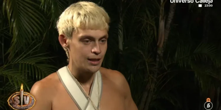 Almácor alucina al verse en el vitral tras abandonar ‘Supervivientes 2025’: “parezco Justin Bieber”