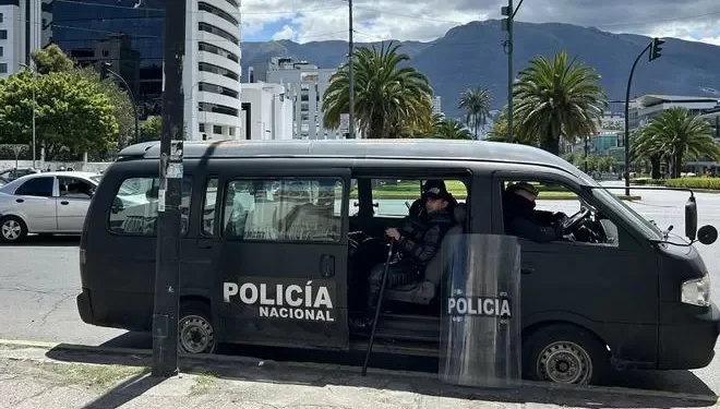 Mueren 11 personas en un acometida armado a un local de peleas de gallos en Ecuador