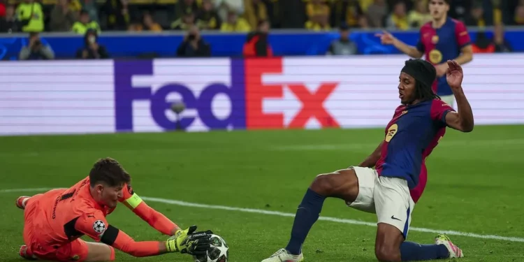 Koundé, crítico: “Estoy decepcionado con el partido”