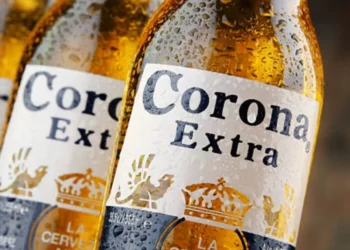 Políticas migratorias de Trump golpean las ventas de cerveza en EE.UU.