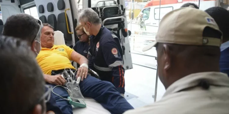 Jair Bolsonaro se somete a una cirugía en Brasilia por una oclusión abdominal