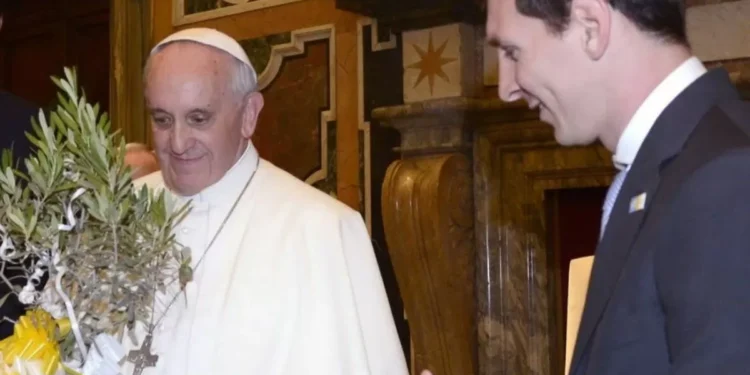 Messi se despide del papa Francisco: “Distinto, cercano, argentino”