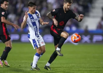 Íñigo hizo un ‘Mascherano’ para salvar el triunfo en Butarque