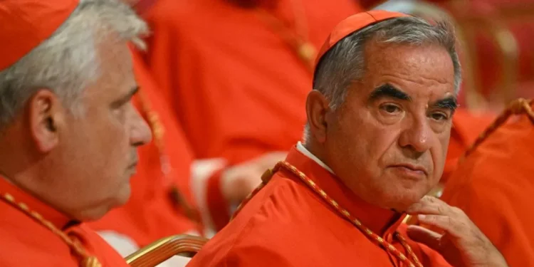 golpe italiano expulsado por el papa Francisco desiste de participar en el cónclave