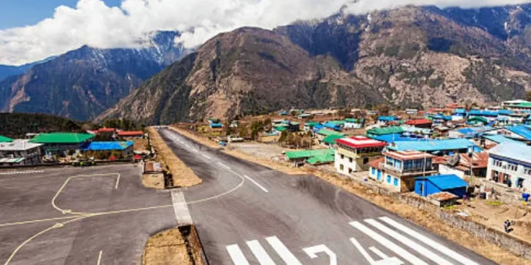 Los pilotos los evitan: estos son los aeropuertos más peligrosos del espacio