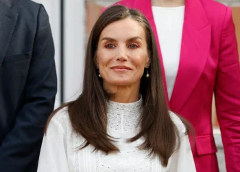 El diseñador, viejo de Tamara Falcó, que sentencia el mejor look de la Reina Letizia: “No me puede gustar más”