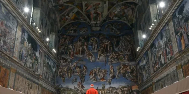 “He decidido obedecer”, dice cardenal convicto tras desistir del cónclave