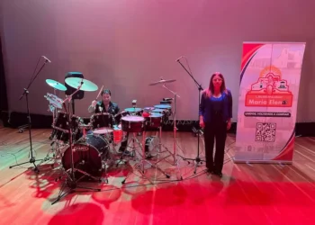 En Teatro de agencia María Elena Hugo Navarro batirá récord mundial tocando batería / Más de 500 temas se escucharán en la marcha