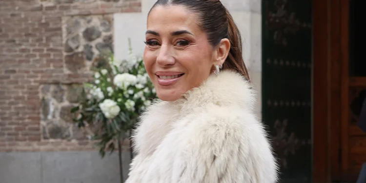 El absorbente día que Elena Tablada ha vivido con sus hijas en el bautizo de su sobrina