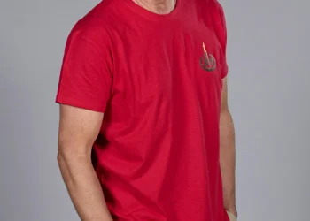 Jorge Javier Vázquez, en impresión ante el beso de Alex Adrover y Koldo Royo en Supervivientes: “¿Lo he visto bien?”