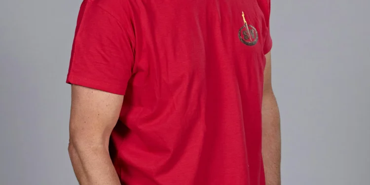 Jorge Javier Vázquez, en impresión ante el beso de Alex Adrover y Koldo Royo en Supervivientes: “¿Lo he visto bien?”