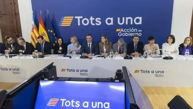 Sánchez abordará con los familiares de las víctimas de la dana la celebración de un homenaje de clase
