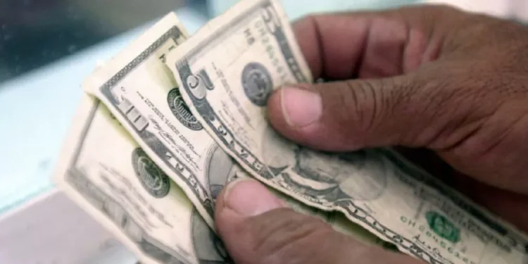 En qué consiste la propuesta de Trump de poner un tarifa sobre las remesas