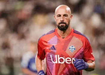 Se retira Pepe Reina: “no obstante estoy vacío, no puedo ofrecerle más al fútbol desde esta posición”