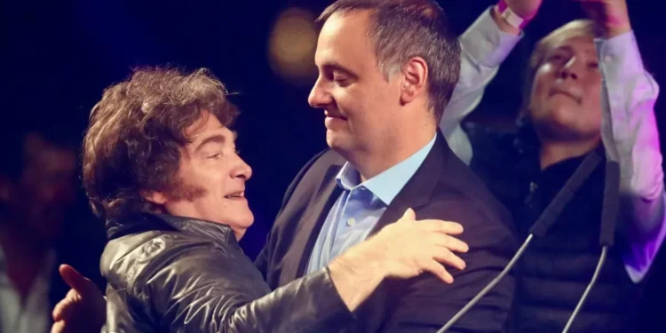 aspirante de Milei y vocero presidencial Manuel Adorni se impone en elecciones legislativas de Buenos Aires