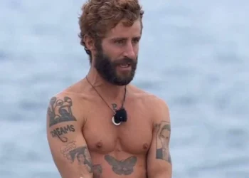 Pelayo Díaz se rompe en Supervivientes con el reguero de David Delfín: “Sé que tengo muchas cosas gracias a él”