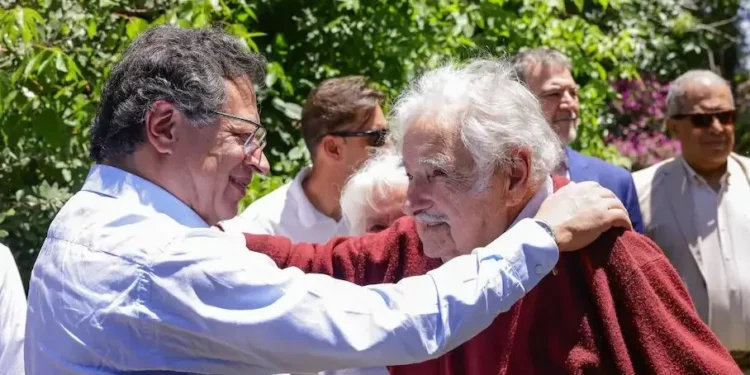 Líderes de la región expresan su pesar tras asesinato de Mujica