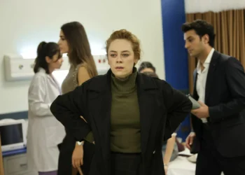 sinopsis semanal del capítulo 24 de la serie turca ‘Renacer’ del 5 y 6 de mayo en Antena 3: Una caída casi mortal