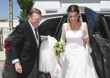 César Cadaval lleva al altar a su hija pequeña, Patricia