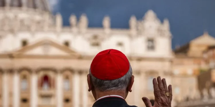 Los cardenales hacen un llamado a la paz en Ucrania y levante Medio antes del cónclave