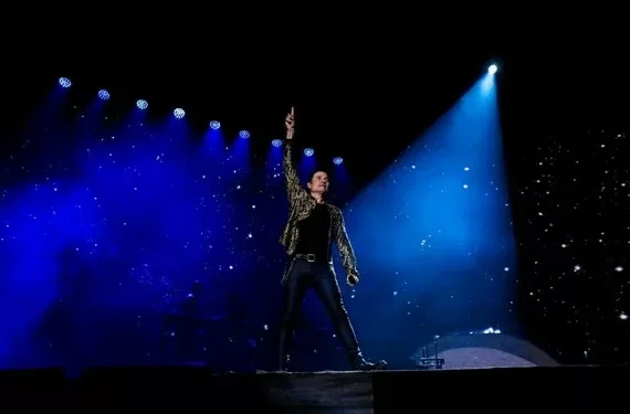 CHAYANNE™ arrasa con su paseo “Bailemos Otra vez” y anuncia nuevas fechas en América Latina y Europa