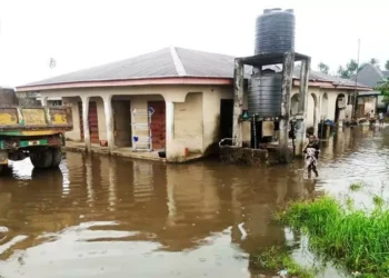 Unas graves inundaciones dejan al menos 115 muertos en el oeste de Nigeria