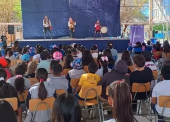 FINTDAZ presentó obra sobre Ekekos en Pozo Almonte y se esperan repetición funciones en Iquique