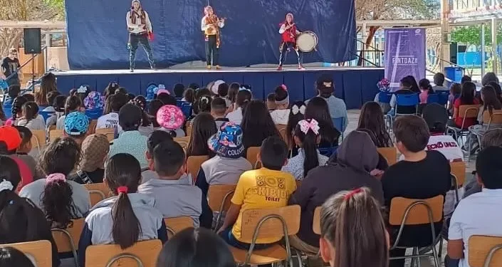 FINTDAZ presentó obra sobre Ekekos en Pozo Almonte y se esperan repetición funciones en Iquique