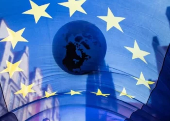 Europa lamenta aumento de aranceles de Trump al espada, pero insiste en el diálogo