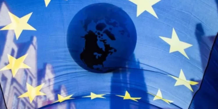 Europa lamenta aumento de aranceles de Trump al espada, pero insiste en el diálogo