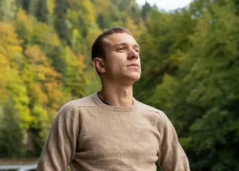 ¿Te cuesta dormir por delito del estrés? Esto es lo que muchos hombres están tomando y funciona