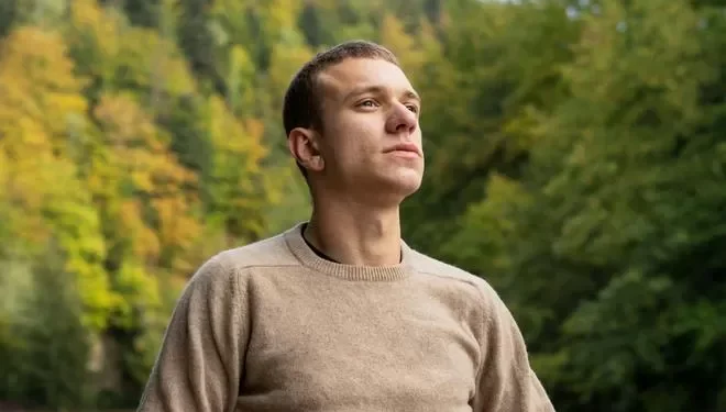 ¿Te cuesta dormir por delito del estrés? Esto es lo que muchos hombres están tomando y funciona