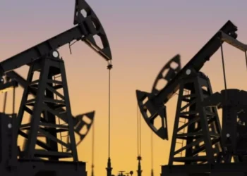 ¿Por qué no sube con más fuerza el precio del petróleo tras hostigamiento en Irán?