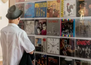 Revivir La Movida madrileña desde interiormente: “No ha habido otro movimiento que aglutine tantas disciplinas”