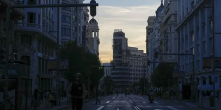 España atribuye el apagón de abril a errores en la enrejado y mala planificación