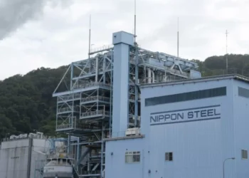 Presidente Trump firma decisión que permite fusión de US Steel y Nippon Steel