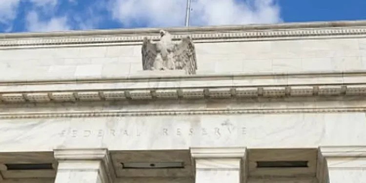 La Fed propone que los bancos tengan a salvo recursos propios: estas son sus razones