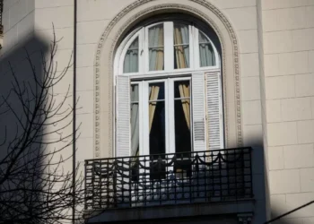 ¿Puede explotar el balcón? La polémica entorno a la prisión domiciliaria de Cristina Fernández